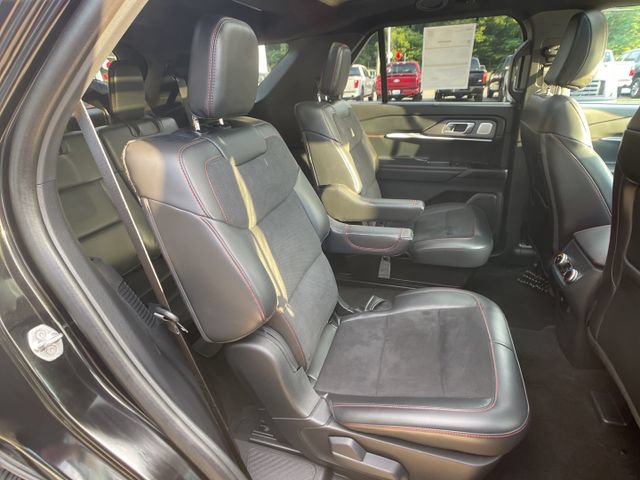 Certified 2025 Ford Explorer ST AWD/4WD image 40