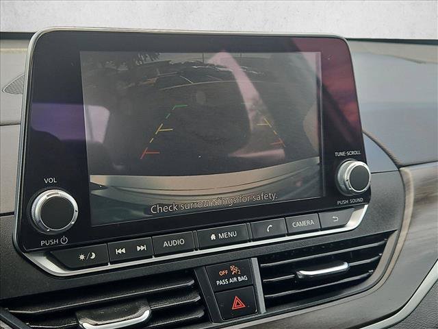 Used 2025 Nissan Altima 2.5 SV FWD image 14