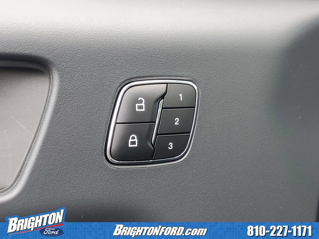 Certified 2023 Ford Bronco Sport Outer Banks w/ Tech Package AWD/4WD image 17