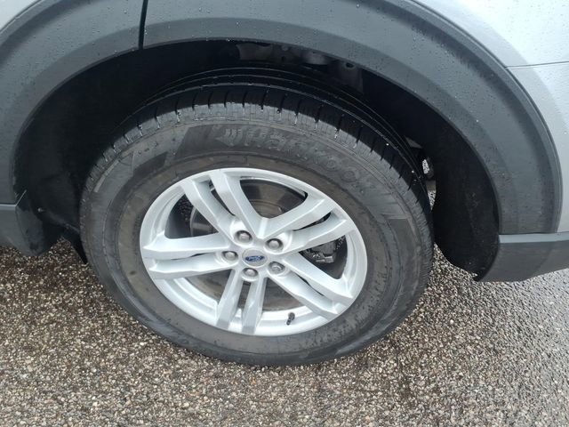 Certified 2022 Ford Explorer XLT w/ Equipment Group 202A image 10