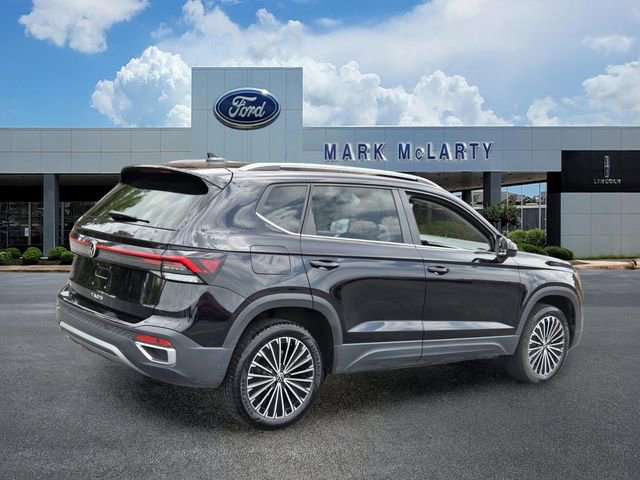 Used 2025 Volkswagen Taos SE FWD image 5