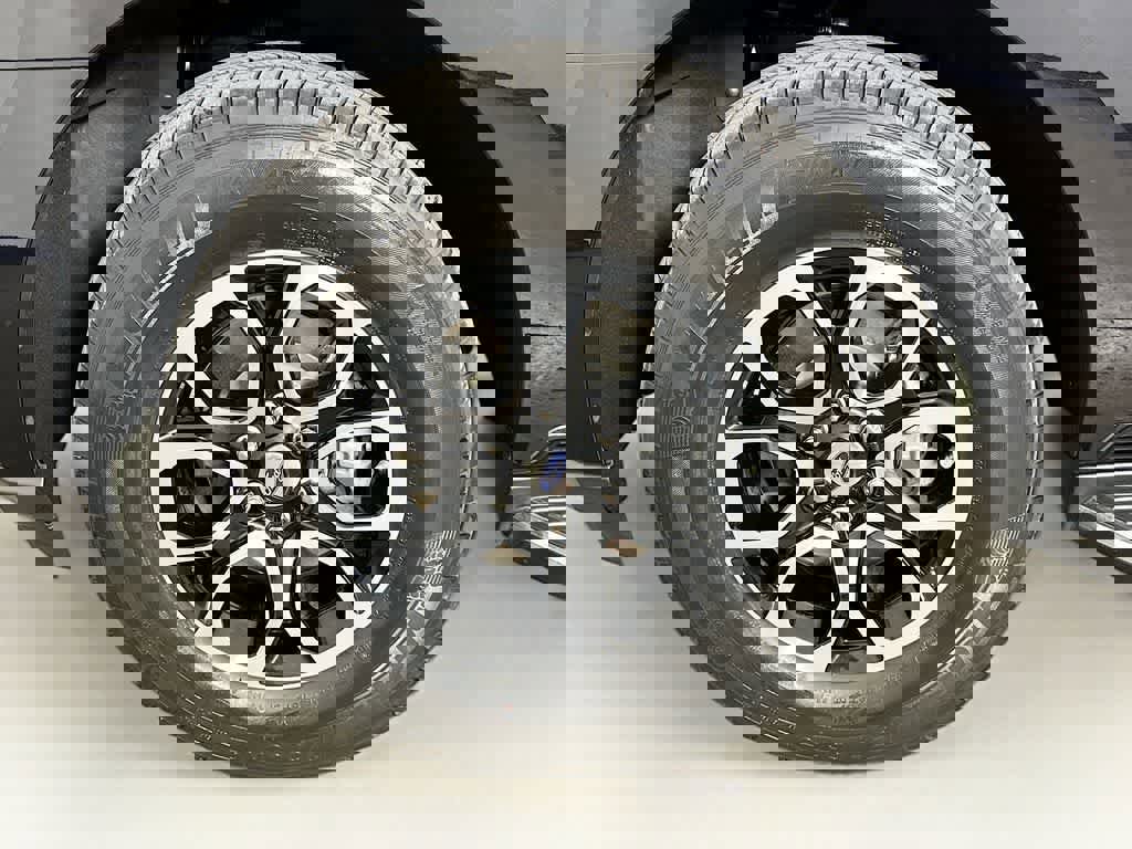 Certified 2023 Ford Expedition XLT image 10