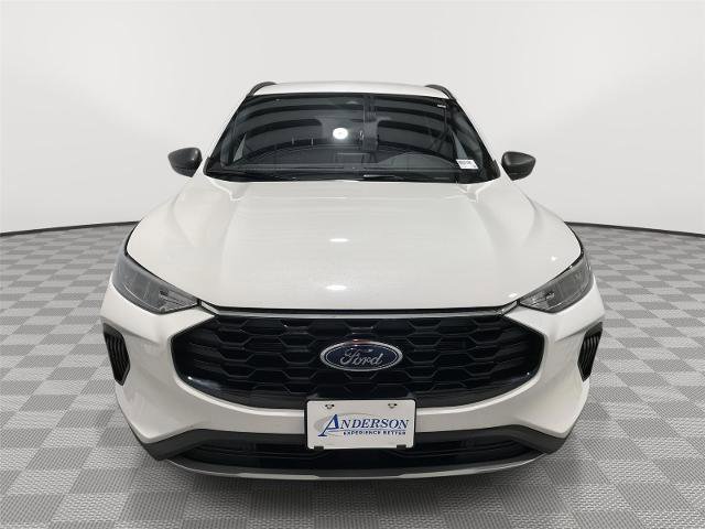 Certified 2025 Ford Escape ST-Line w/ Cold Weather Package image 4