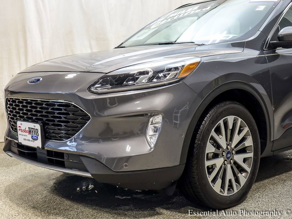 Certified 2021 Ford Escape Titanium w/ Class II Trailer Tow Package image 3