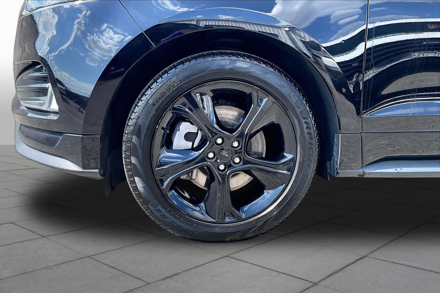 Certified 2023 Ford Edge ST AWD/4WD image 11