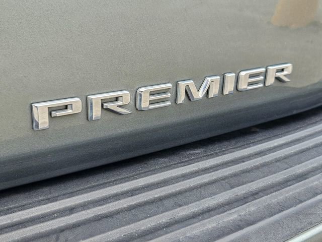Used 2023 Chevrolet Suburban Premier RWD image 12