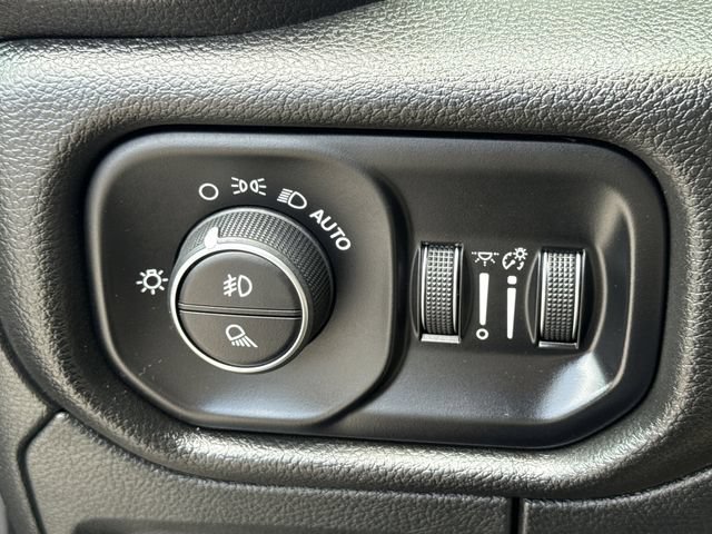 Used 2024 RAM 1500 Laramie AWD/4WD image 41