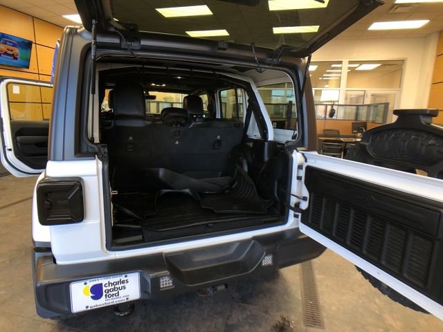 Used 2020 Jeep Wrangler Unlimited Sahara image 21