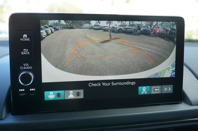 Used 2025 Honda Pilot TrailSport image 27