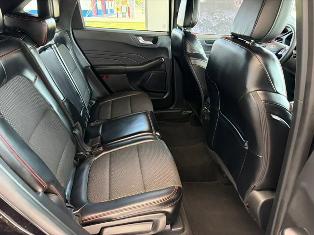 Certified 2024 Ford Escape ST-Line w/ Tech Pack #1 AWD/4WD image 9