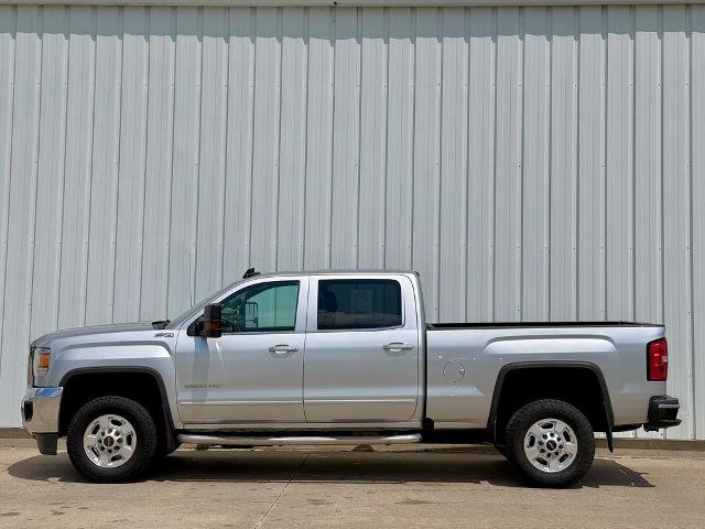 Used 2017 GMC Sierra 2500 SLE w/ Suspension Package, Off-Road AWD/4WD image 3