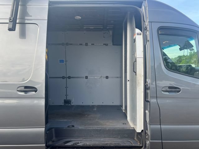 Used 2024 Mercedes-Benz Sprinter 2500 image 10