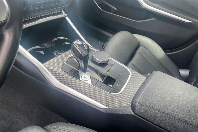 Used 2020 BMW 330i Sedan w/ M Sport Package RWD image 15