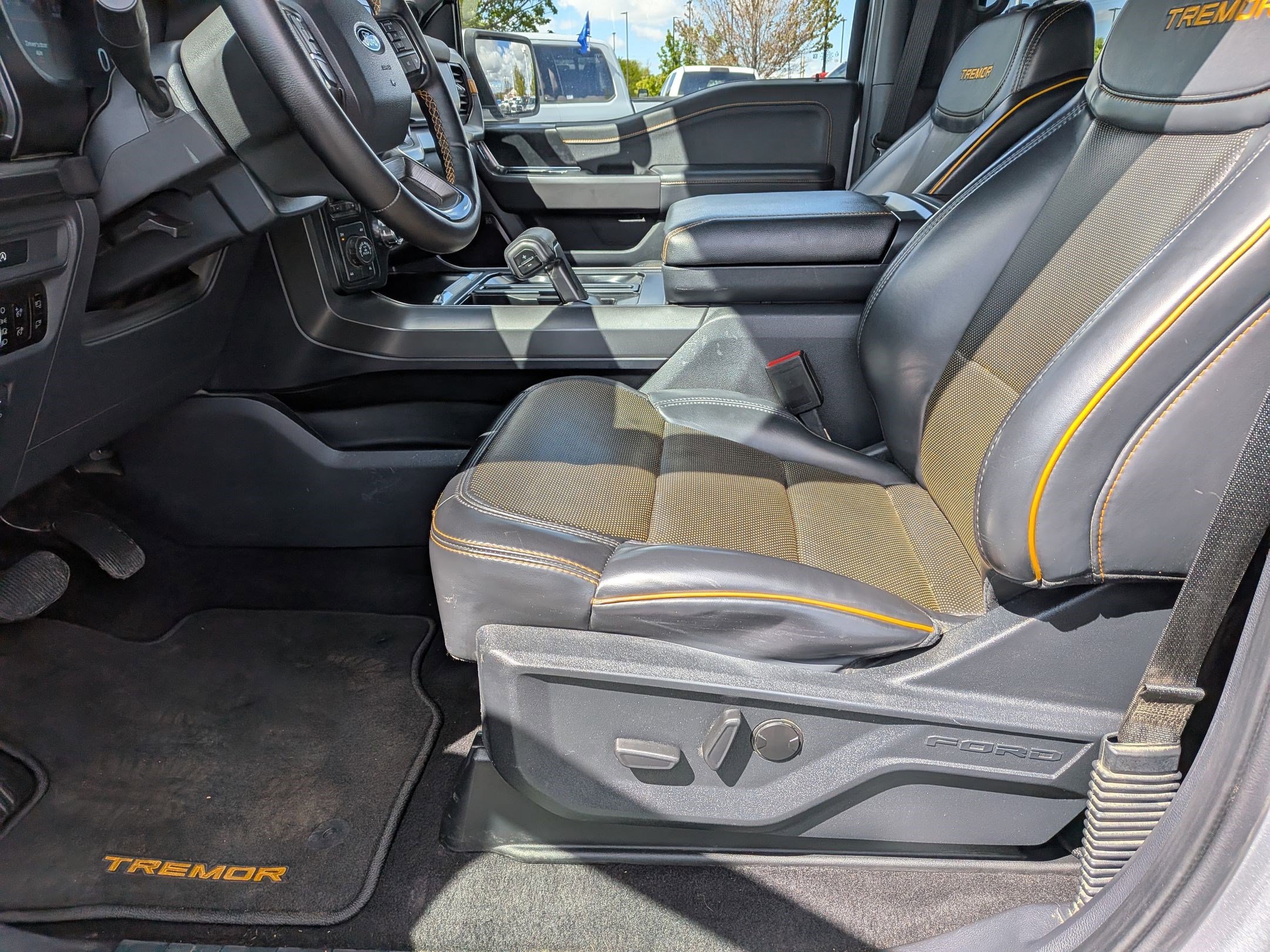 Certified 2025 Ford F150 Tremor w/ Equipment Group 402A High image 19