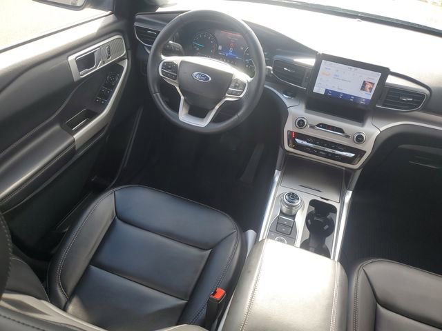 Certified 2024 Ford Explorer XLT w/ Equipment Group 202A image 31