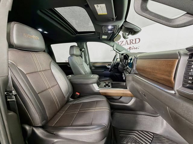Used 2024 Chevrolet Silverado 2500 High Country w/ High Country Premium Package AWD/4WD image 35
