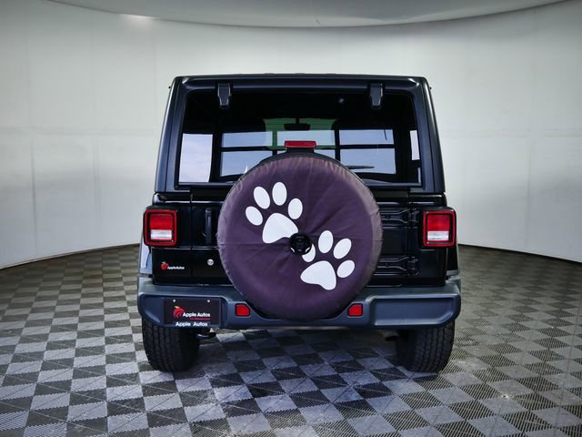 Used 2019 Jeep Wrangler Unlimited Sahara image 4