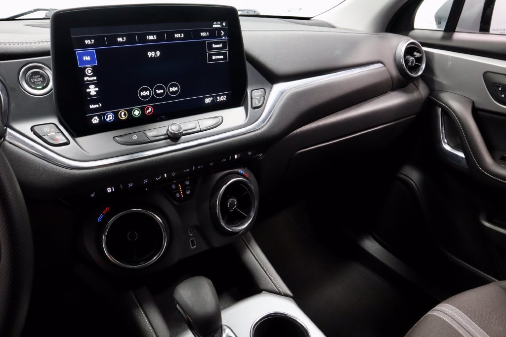 Used 2025 Chevrolet Blazer LT FWD image 31