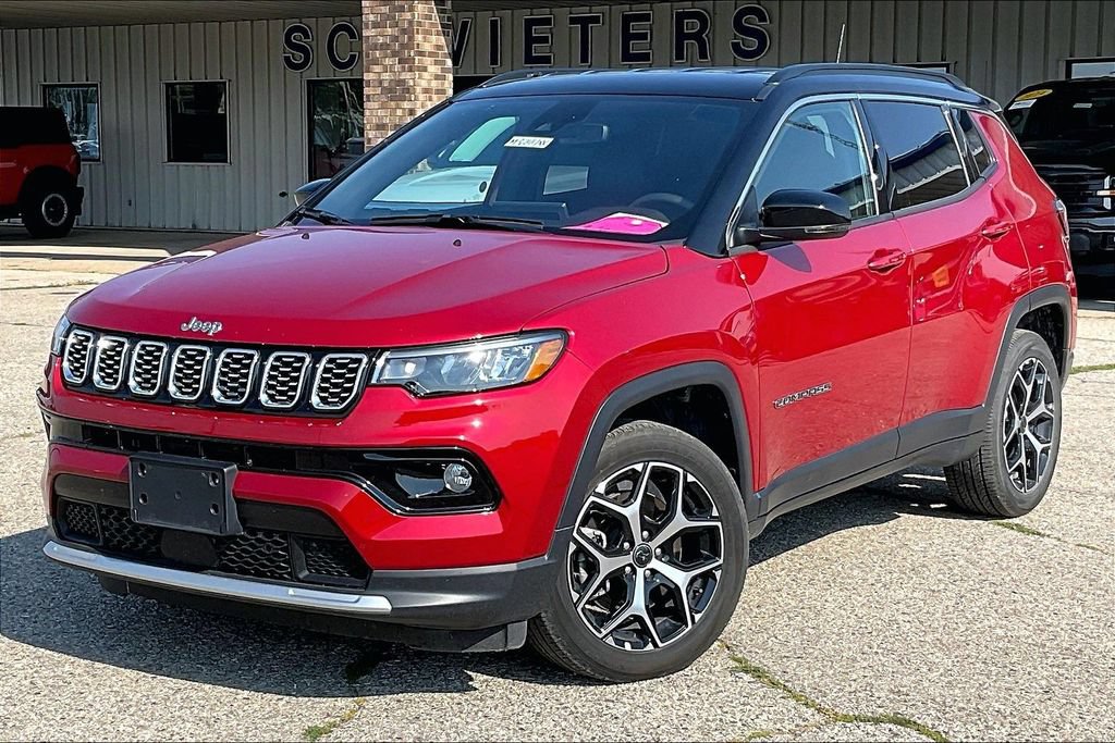 Used 2025 Jeep Compass Limited AWD/4WD image 2