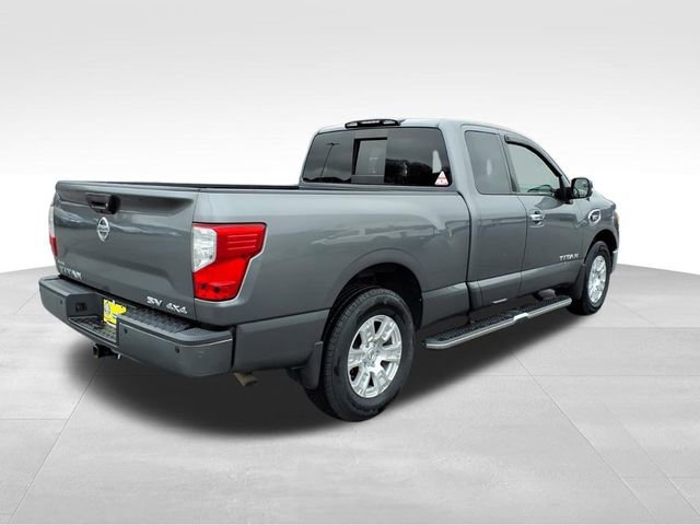Used 2017 Nissan Titan SV image 7
