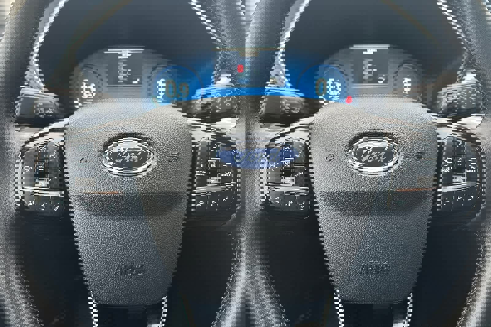 Certified 2025 Ford Escape Platinum image 23