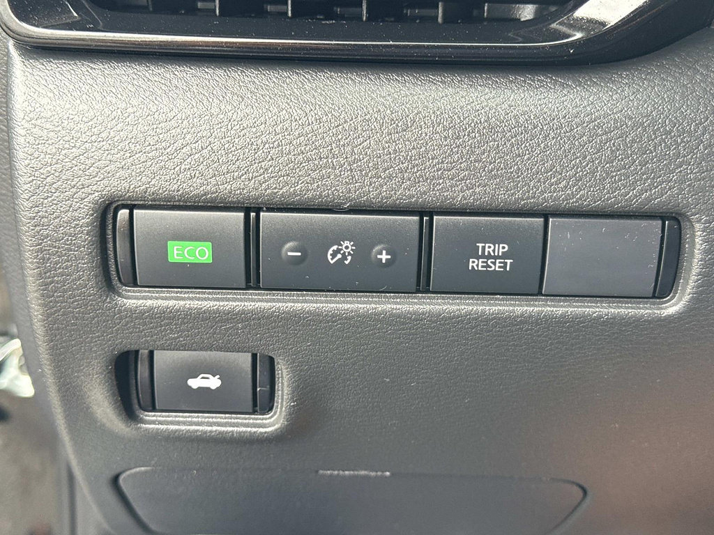 Used 2023 Nissan Sentra SV FWD image 18