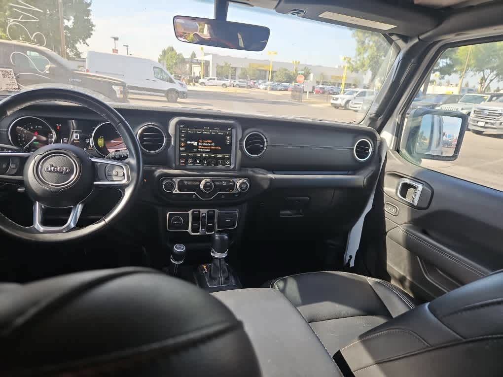 Used 2022 Jeep Wrangler Unlimited Sahara AWD/4WD image 10