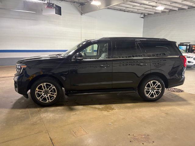 Certified 2025 Ford Expedition Active AWD/4WD image 7