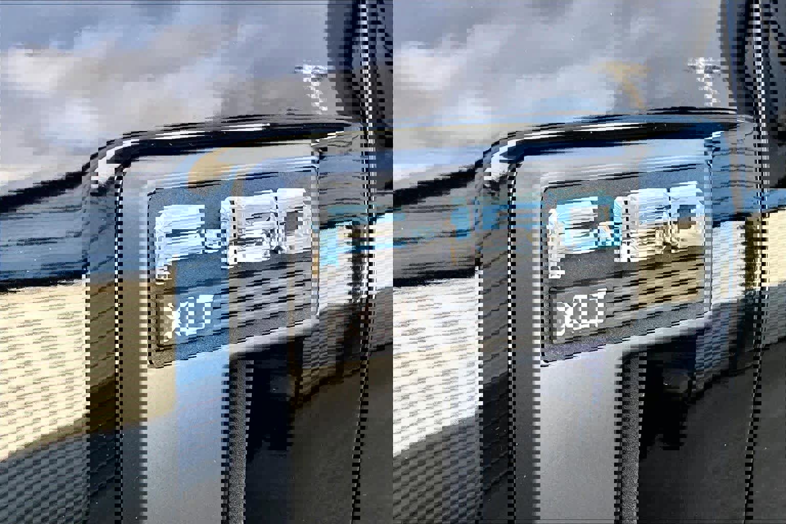 Certified 2023 Ford F150 XLT w/ Equipment Group 302A High image 13