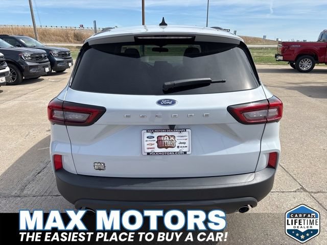 Certified 2025 Ford Escape ST-Line FWD image 6