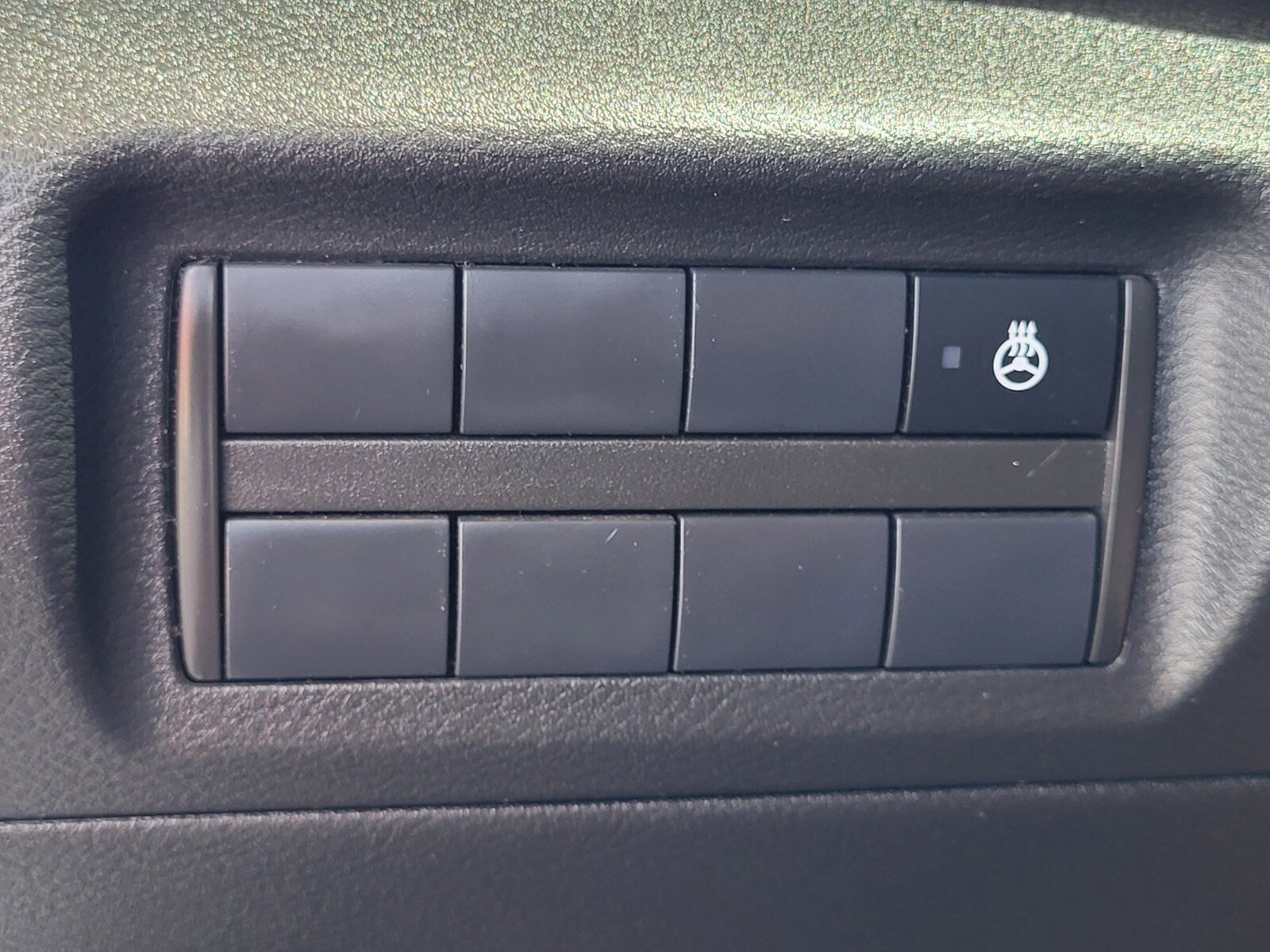 Used 2023 Nissan Kicks SR w/ SR Premium Package image 23