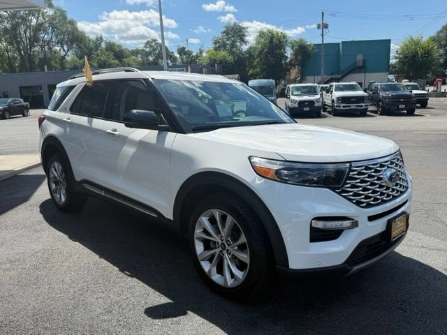 Certified 2023 Ford Explorer Platinum w/ Technology Package AWD/4WD image 9