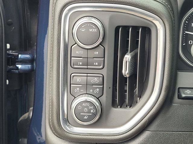 Used 2022 GMC Sierra 2500 Denali w/ Denali Ultimate Package AWD/4WD image 16