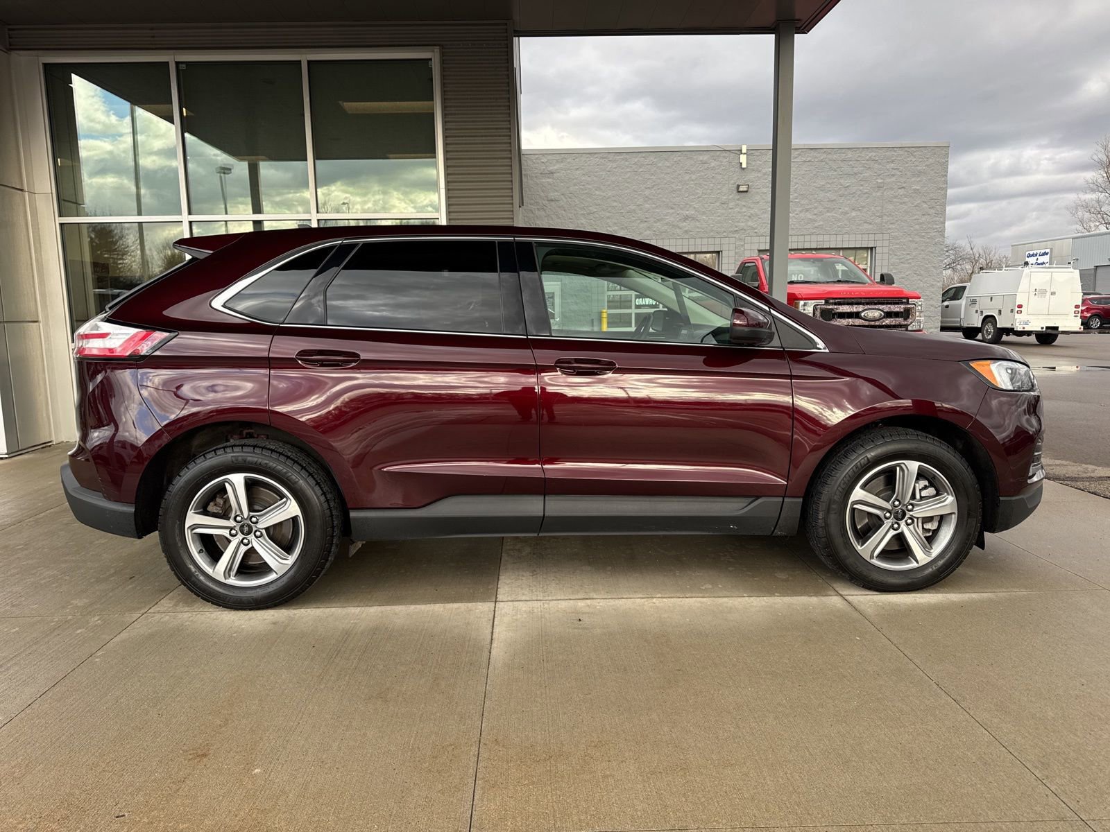 Certified 2023 Ford Edge SEL w/ Convenience Package image 2