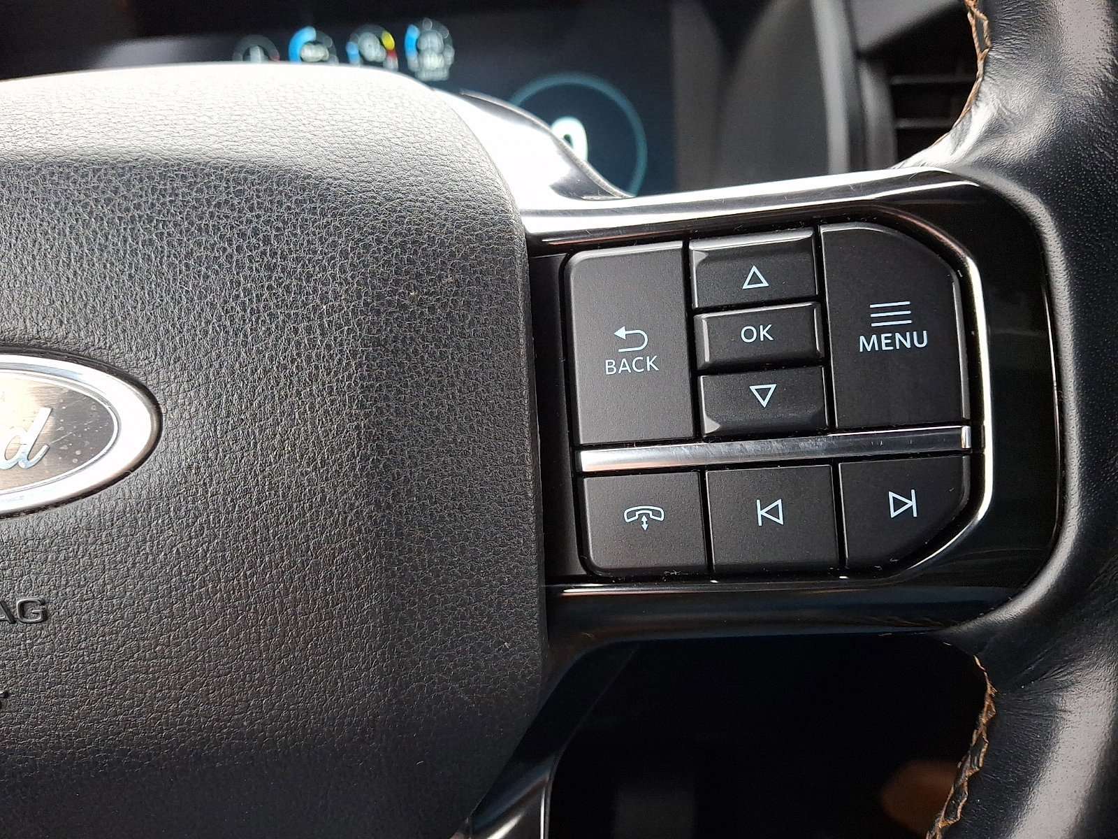 Certified 2023 Ford Expedition Platinum image 23