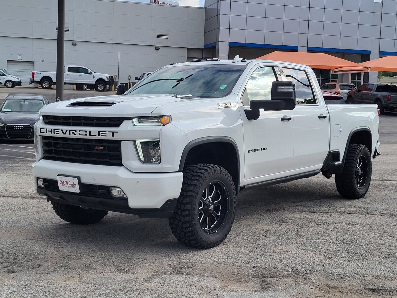 Used 2022 Chevrolet Silverado 2500 LTZ w/ LTZ Plus Package AWD/4WD image 8