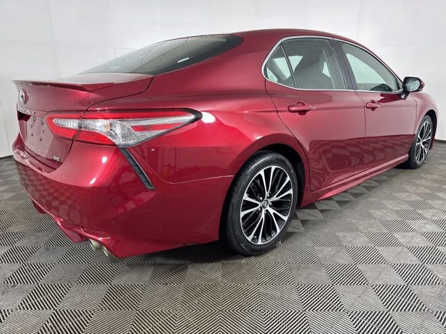 Used 2018 Toyota Camry SE w/ Moonroof Package image 5