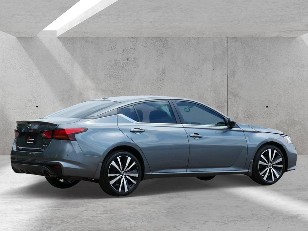 Used 2019 Nissan Altima 2.5 SR AWD/4WD image 3