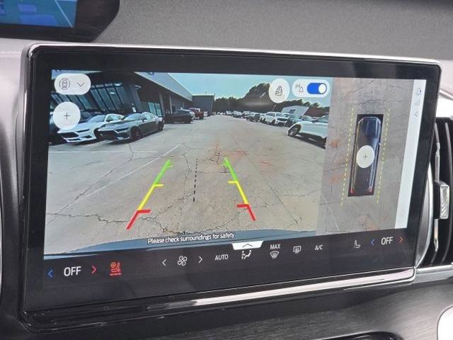 Certified 2025 Ford Expedition Platinum w/ Driver's Package image 25