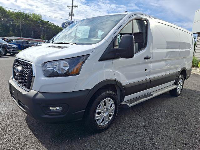 Certified 2025 Ford Transit 250 Low Roof w/ Exterior Upgrade Package RWD image 3