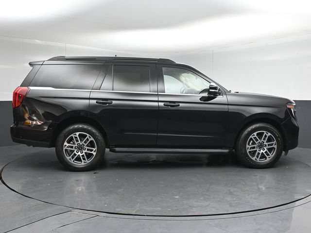 Certified 2025 Ford Expedition Active AWD/4WD image 8