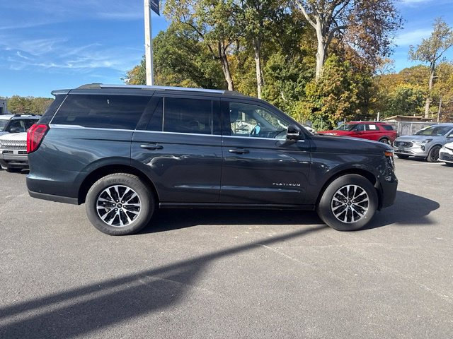 Certified 2025 Ford Expedition Platinum AWD/4WD image 10
