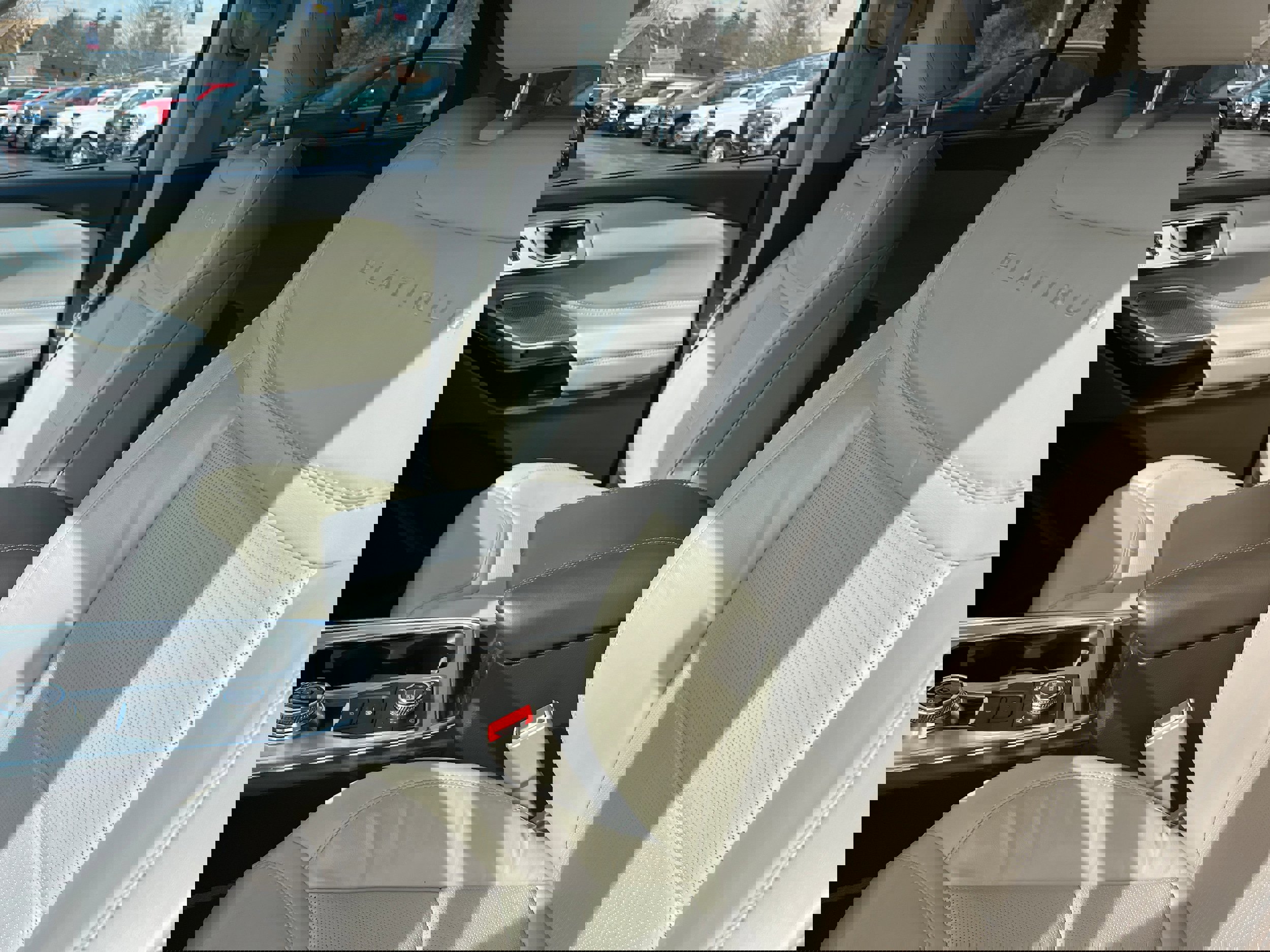 Certified 2021 Ford Explorer Platinum w/ Equipment Group 601A image 10