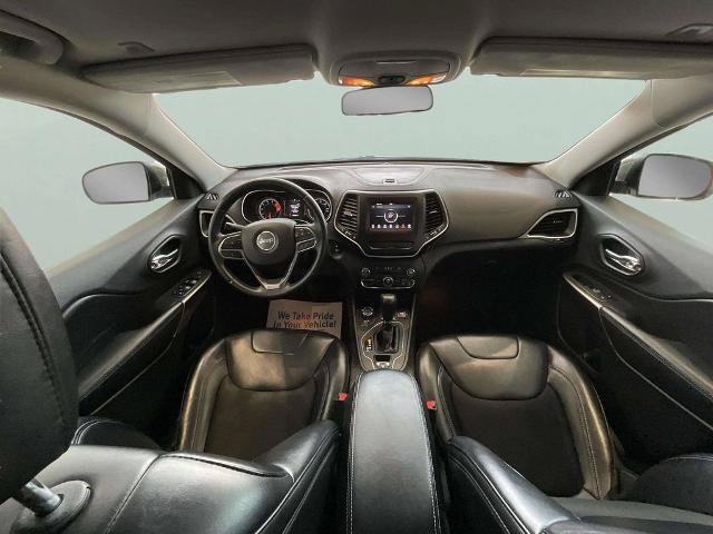 Used 2019 Jeep Cherokee Latitude Plus AWD/4WD image 24
