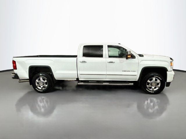 Used 2019 GMC Sierra 3500 Denali w/ Duramax Plus Package AWD/4WD image 8