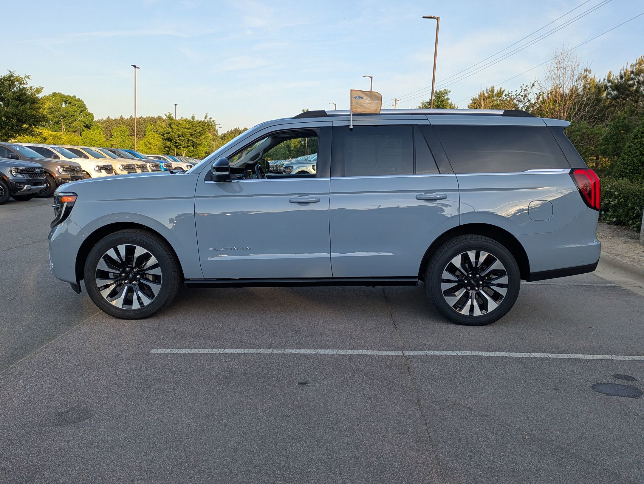 Certified 2025 Ford Expedition Platinum w/ Driver's Package AWD/4WD image 7