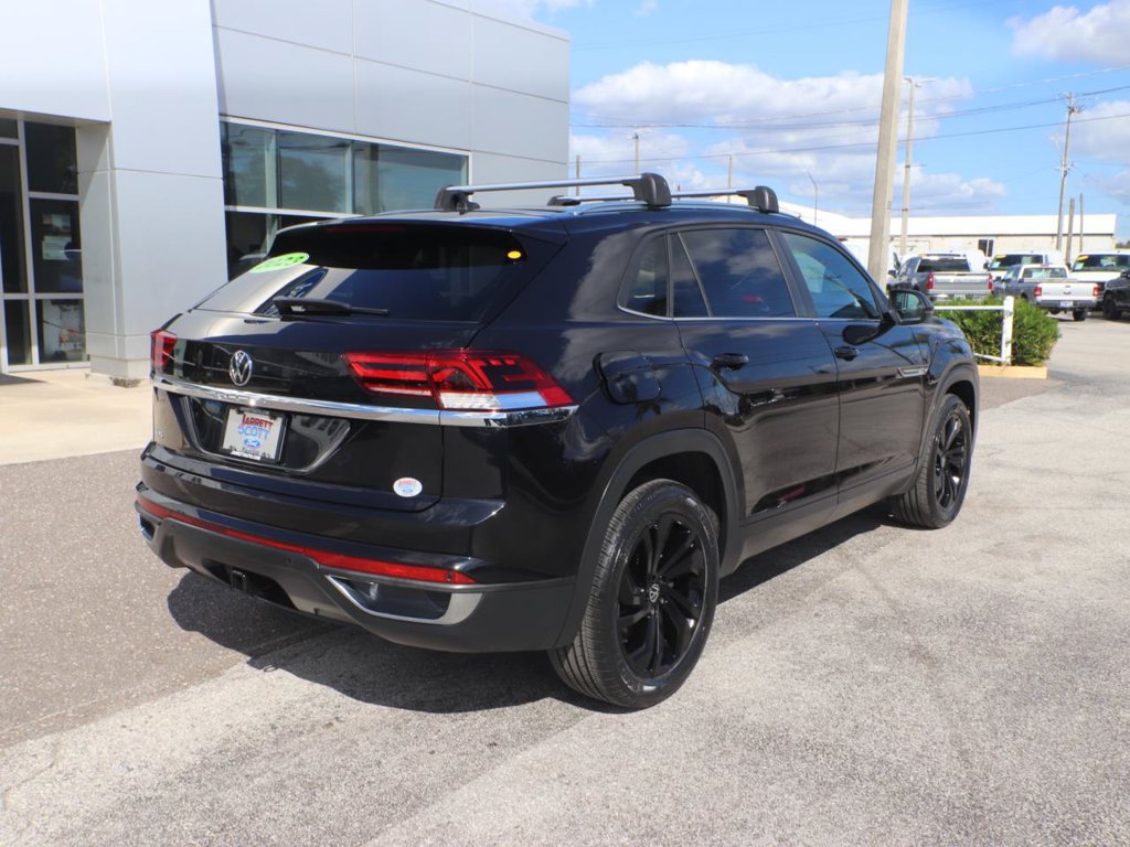 Used 2023 Volkswagen Atlas Cross Sport SE w/ Panoramic Sunroof Package FWD image 16