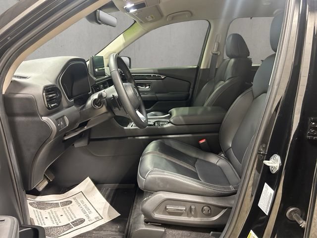 Used 2025 Honda Pilot EX-L image 12