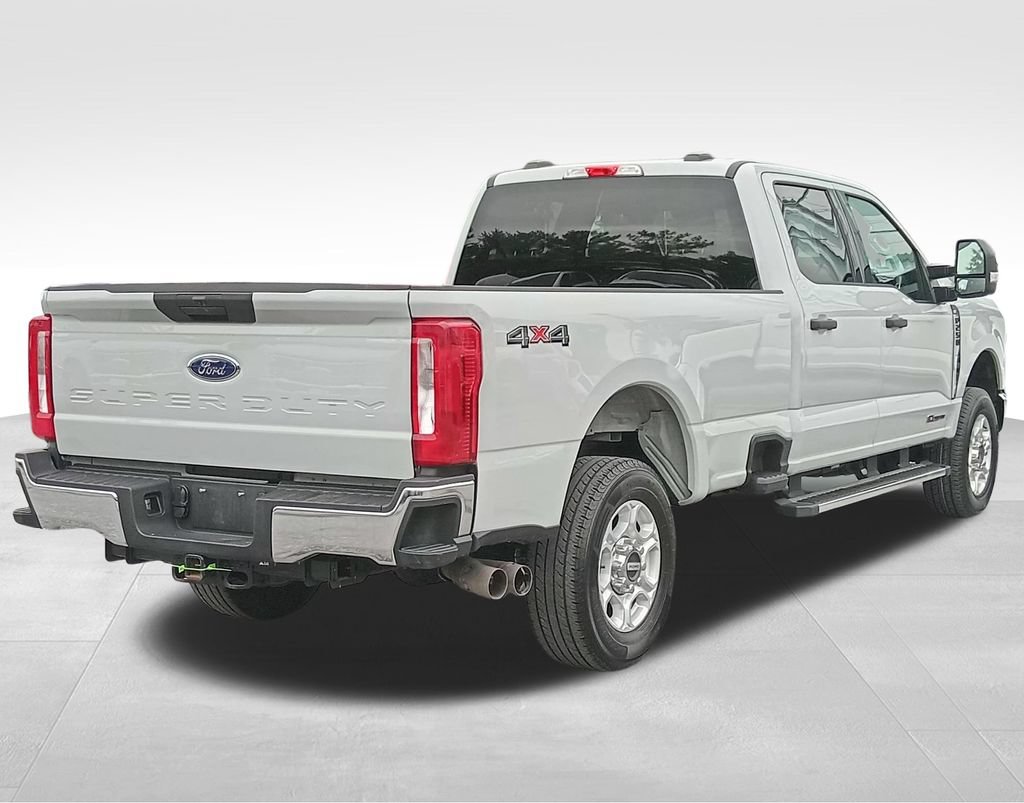 Certified 2025 Ford F250 XLT AWD/4WD image 3