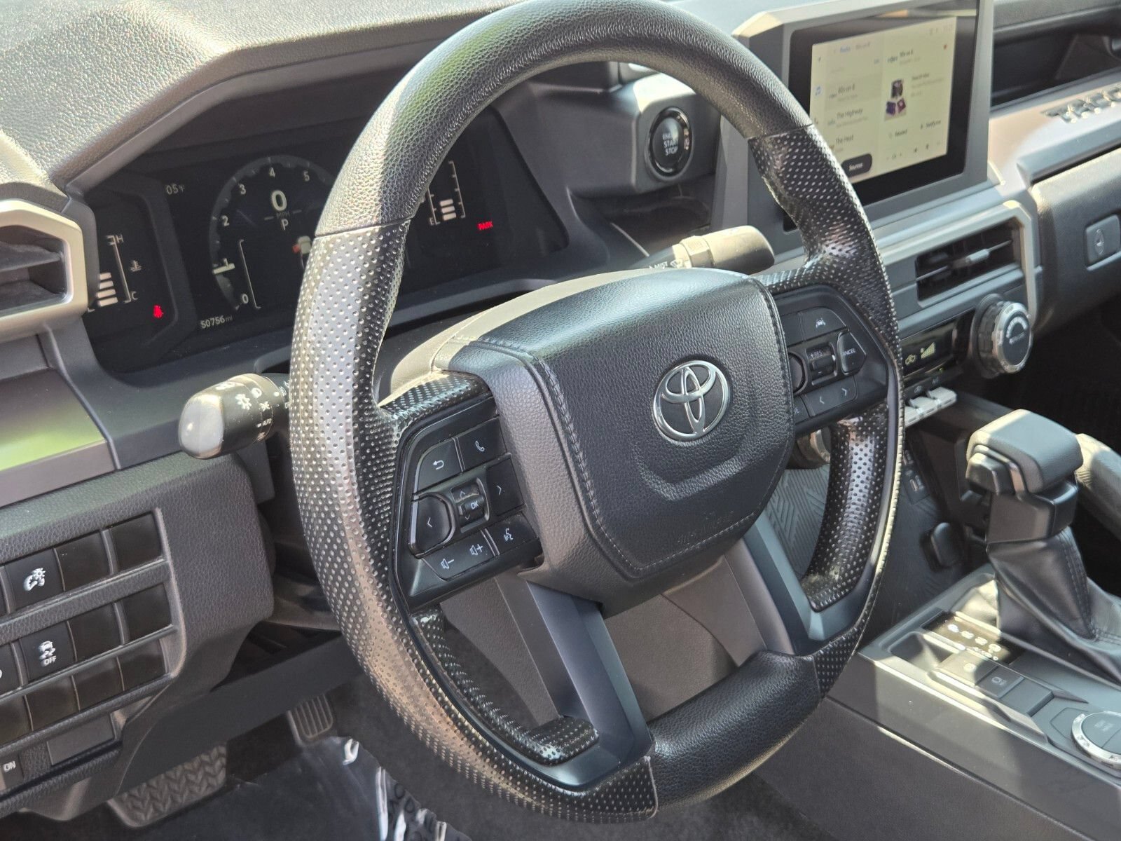Used 2024 Toyota Tacoma SR5 RWD image 18